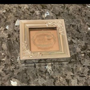 Shimmering Highlighter